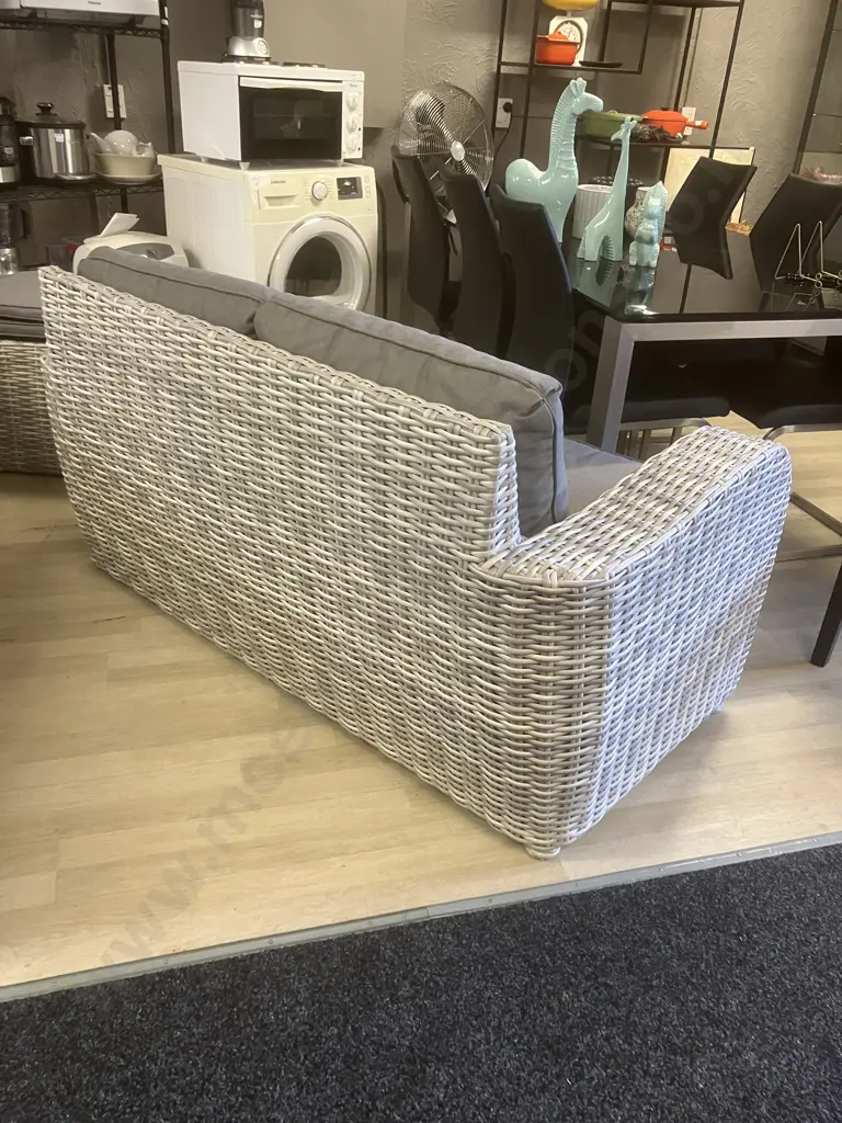 Outdoor PE Rattan Wicker Couch With Pair of Square Side Tables / Stools Image 1++