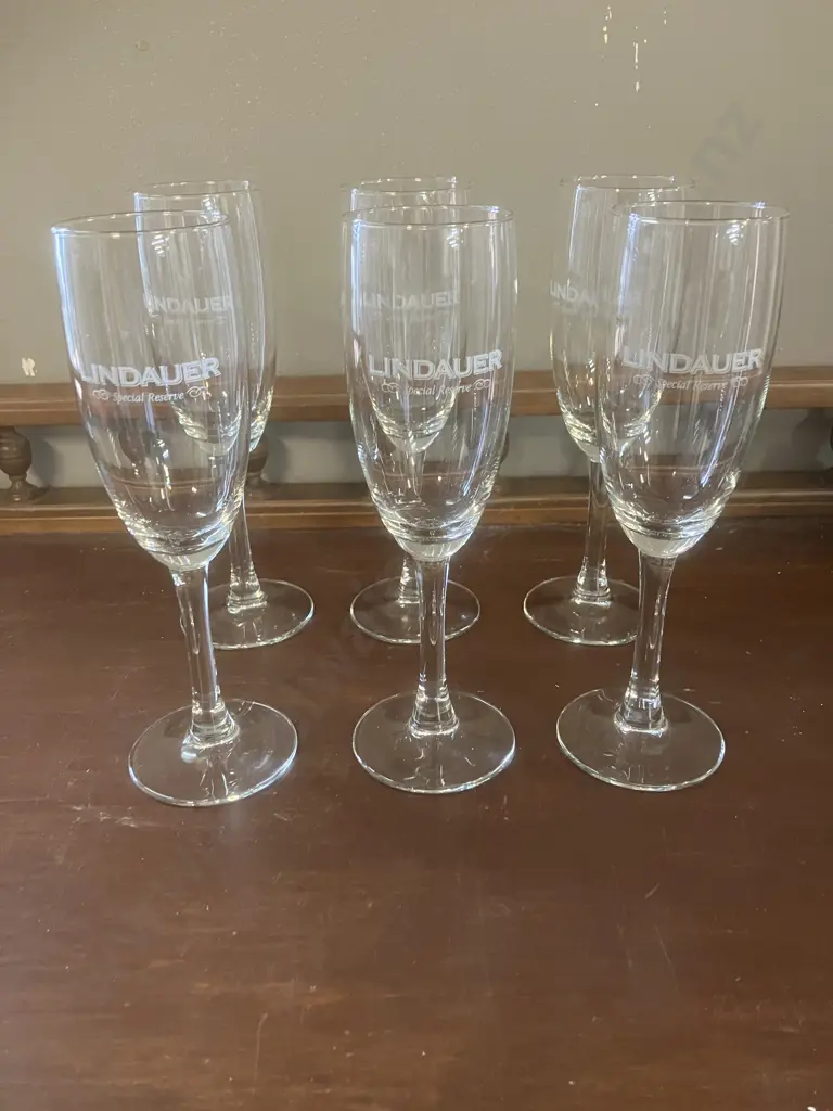 Set of 6 Lindauer Champagne Flutes Image 1++