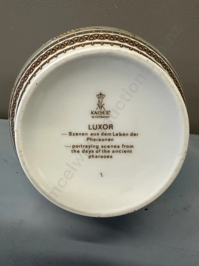 Kaiser Porcelain Luxor Egyptian Scenes Days Of Ancient Pharaoes Vase. H25cm Image 1++