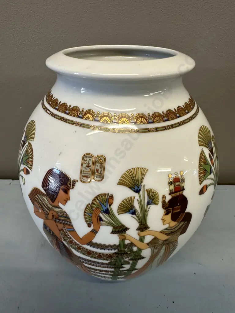 Kaiser Porcelain Luxor Egyptian Scenes Days Of Ancient Pharaoes Vase. H20cm Image 1++