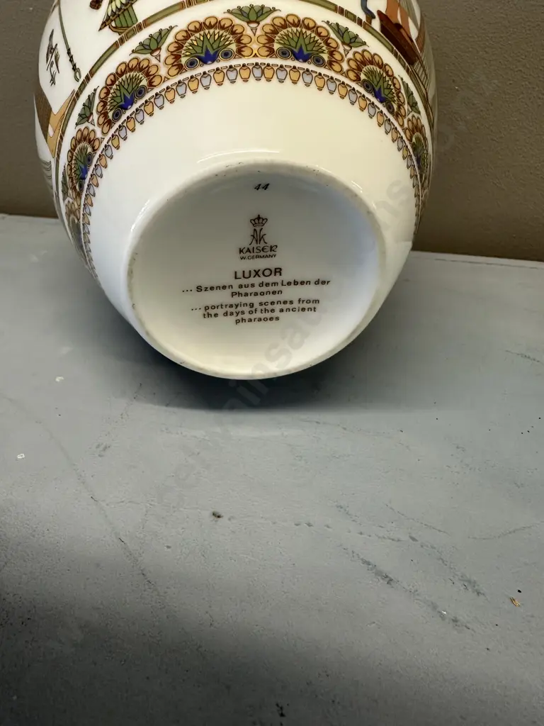 Kaiser Porcelain Luxor Egyptian Scenes Days Of Ancient Pharaoes Vase. H20cm Image 1++