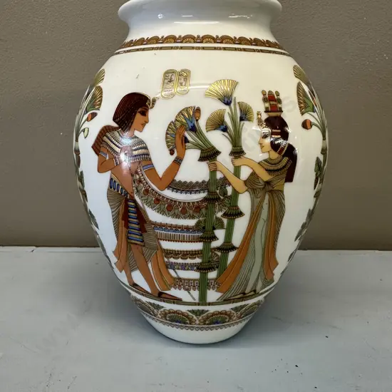 Kaiser Porcelain Luxor Egyptian Scenes Days Of Ancient Pharaoes Vase. H20cm