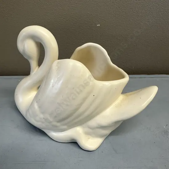 Miniature Circia 1950s Crown Lynn Swan Vase Pattern # 154