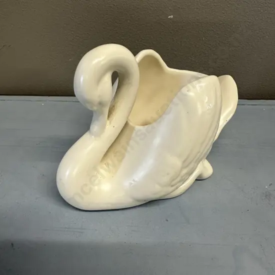 Miniature Circia 1950s Crown Lynn Swan Vase Pattern # 154