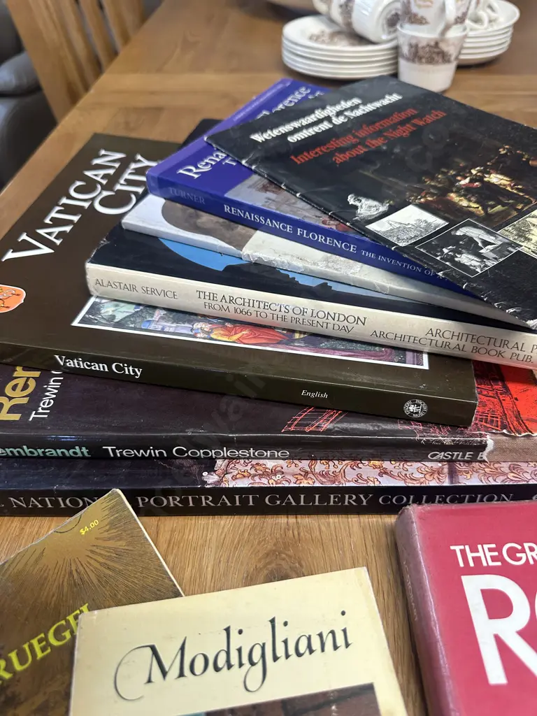 Selection Of Vintage Books Including Vatican City, National Portrait Gallery Etc Image 1++