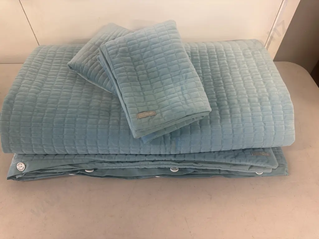 Home Republic King Size Turquoise Duvet Cover & Pillow Cases Image 1++