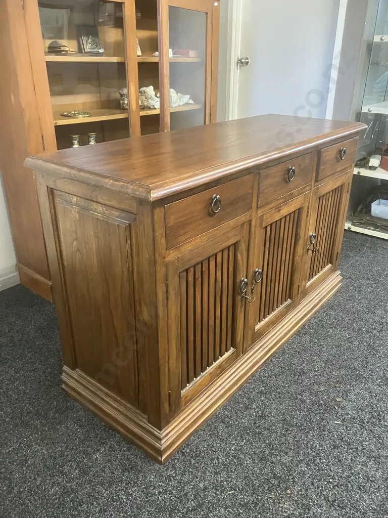 Teak Sideboard 3 Drawers, 3 Slatted Doors With Keys, Steel Ring Handles. H84.5 W140 D50cm Image 1++