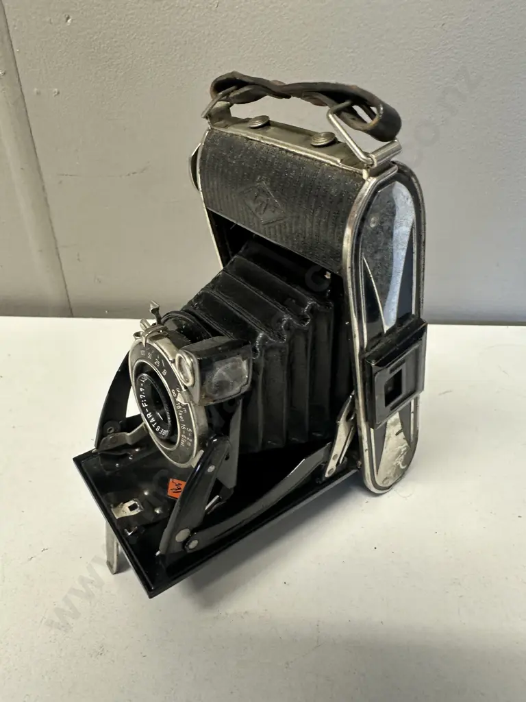 Agfa Folding 6x9 Camera with Agfa Anastigmat Jgestar F7.7 Lens Image 1++