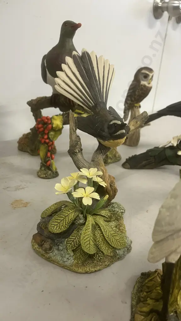 Collection of Ten New Zealand Bird Figurines With Felted Bases - Heights From 8 to 21cm Image 1++