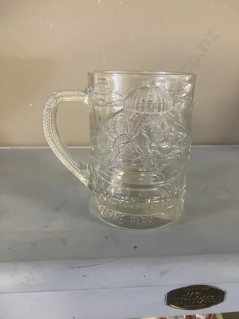 Vintage Collectible Circus Circus Las Vegas Souvenir Beer Stein – 32oz 3D Glass Mug Image 1++