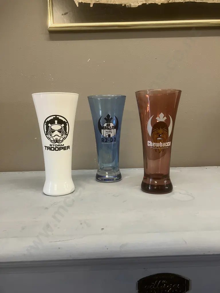 Set of Three Star Wars Glasses Image 1++