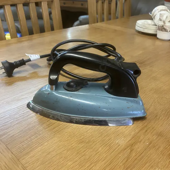 Vintage Morphy Richards Iron Model CA 75, Serial WJ281686 - Made In England
