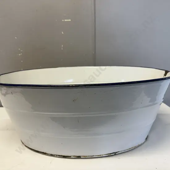 Vintage Enamel Wash Tub Double Handled, Blue Rim & Handles.