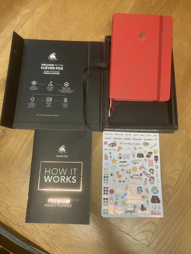 Clever Fox Planner Premium Edition - Red Image 1++