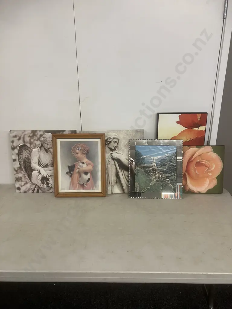 Assorted Pictures & Mirror Framed Picture Image 1++