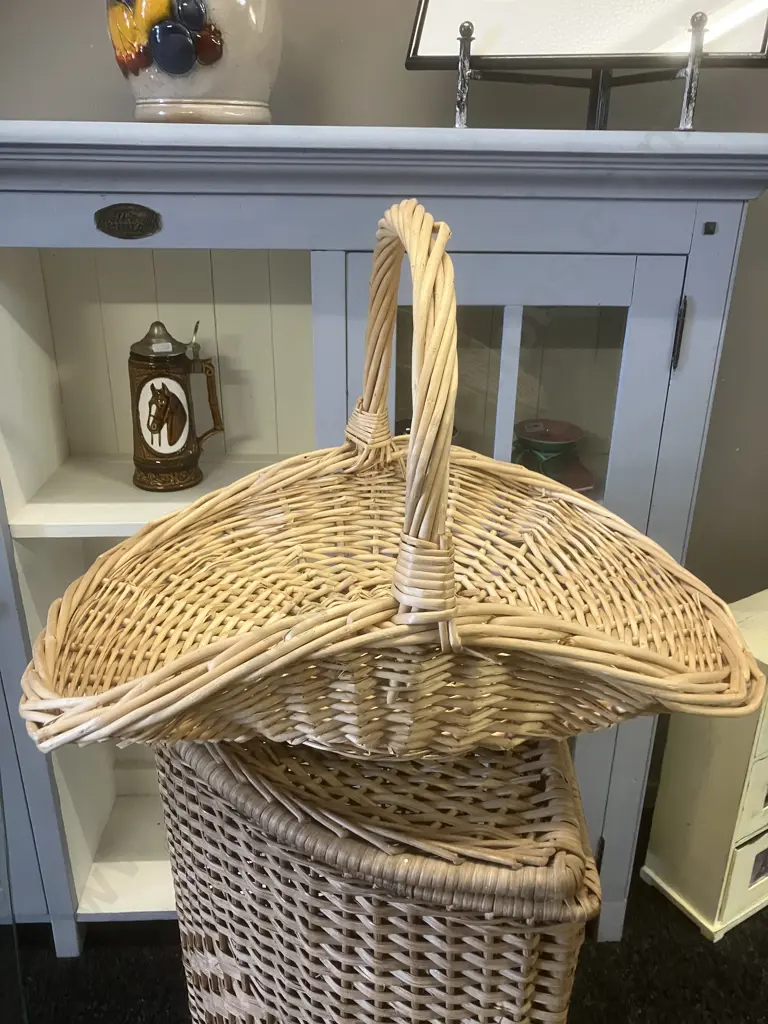 Wicker Harvest Basket Image 1++