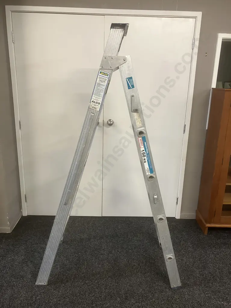 Alco Trademaster Aluminum Combination Step Extension Ladder, 1.83 - 3.28m AC6 150Kg Image 1++