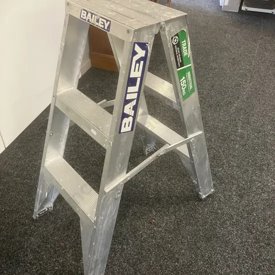 Bailey Industrial Step Ladder - Dble Sided 3, 150Kg, 0.9m, Riveted