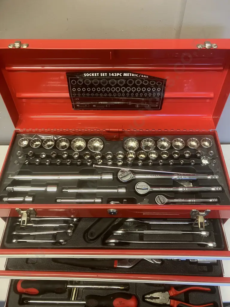 Mechpro 248 Piece Tool Kit with 3 Drawer Chest Includes 143 Piece Metric/ SAE Socket Set. With 2 Keys Image 1++