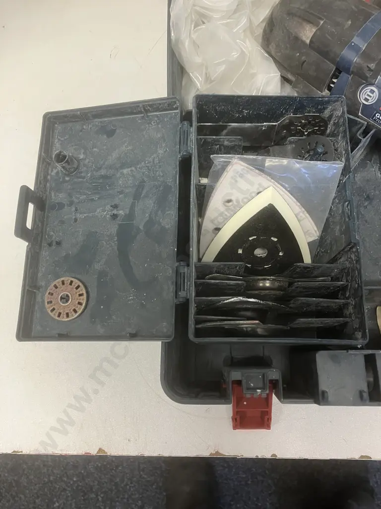 Bosch Professional Multi Tool GOP 250 CE 250 Watt With Accessories In Moulded Case Image 1++