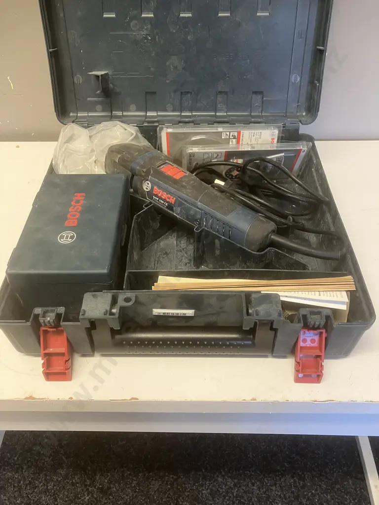 Bosch Professional Multi Tool GOP 250 CE 250 Watt With Accessories In Moulded Case Image 1++
