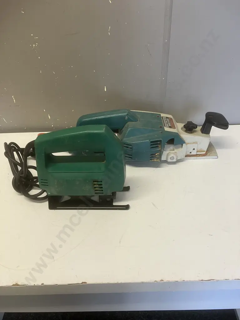 Black & Decker 800W Electric Planer & Ryobi 230W Jigsaw Image 1++