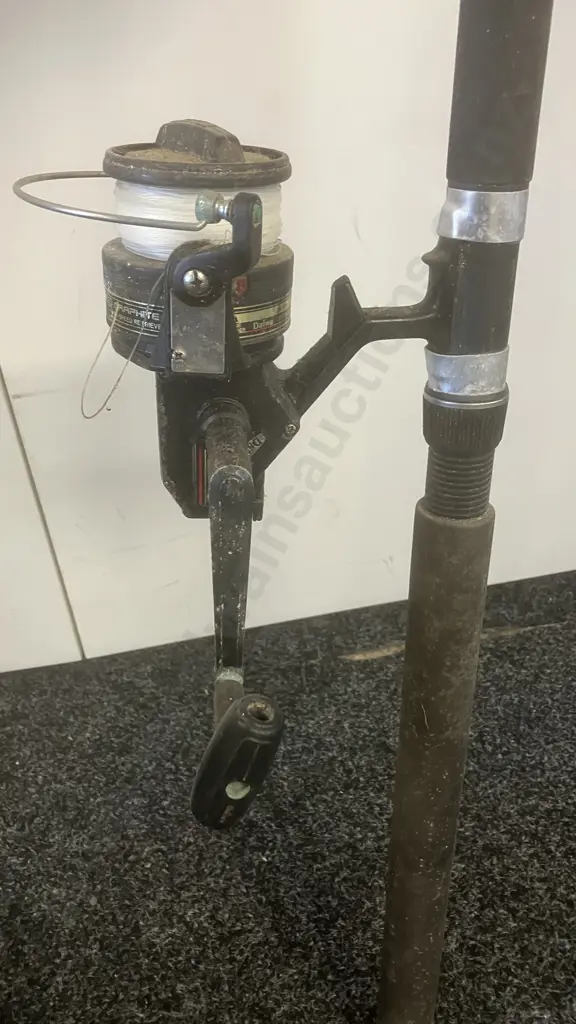 Daiwa DS7000 Hi-Speed Reel & Okuma 38.1210 Tubular Fibreglass, Surf 12' 30-80gr. 2 Piece Image 1++