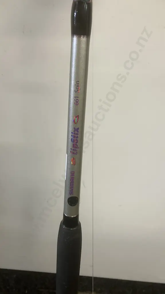 Shimano Baitrunner 8000OC Spinning Reel With Shimano Lipstix Spin 661 6-10Kg Rod Image 1++