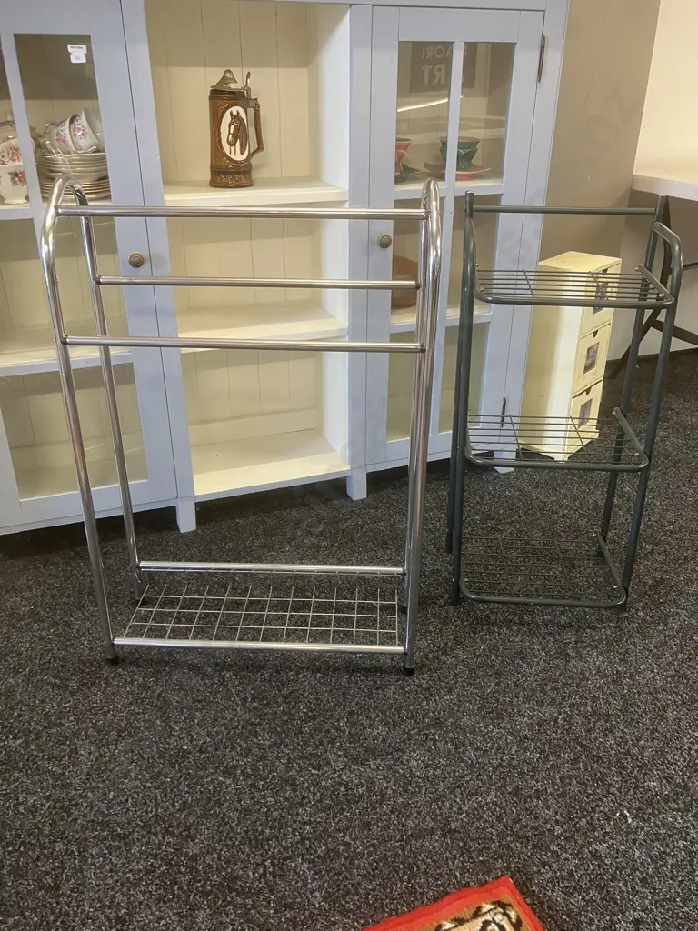 Chrome Freestanding Towel Rack (86 x 58cm) & Green Colour Metal Shelf, 3 Shelves (80 x 36cm) Image 1++