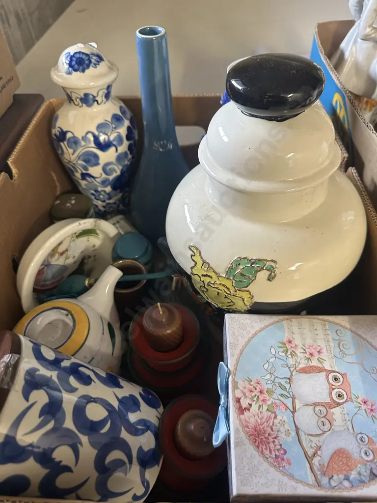 Box Of Blue And White Items, Canister Etc Image 1++