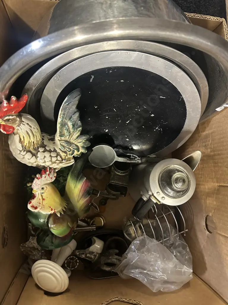 Box Lot Vintage Items Including Bowls, Chicken Figurines (as found) Image 1++