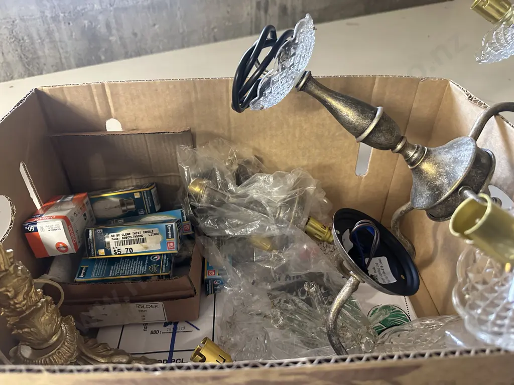 Box Lot Vintage Light Fittings (Incomplete) With Brass Colour Table Lamp Image 1++