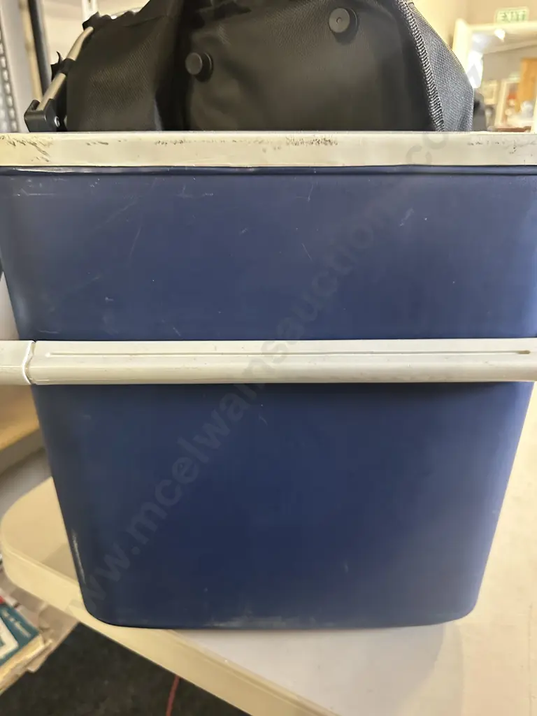 Chilly Bin & Folding Basket Image 1++