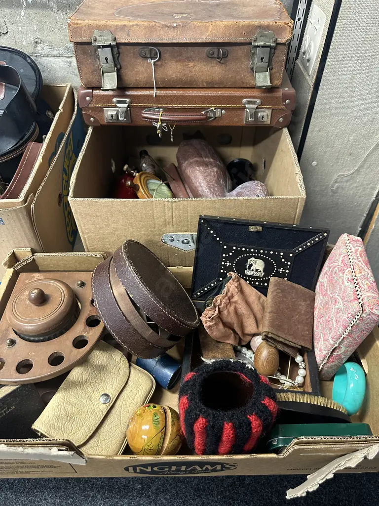 Selection Of Vintage Items Including Small Suitcases, Jewellery Etc Image 1++
