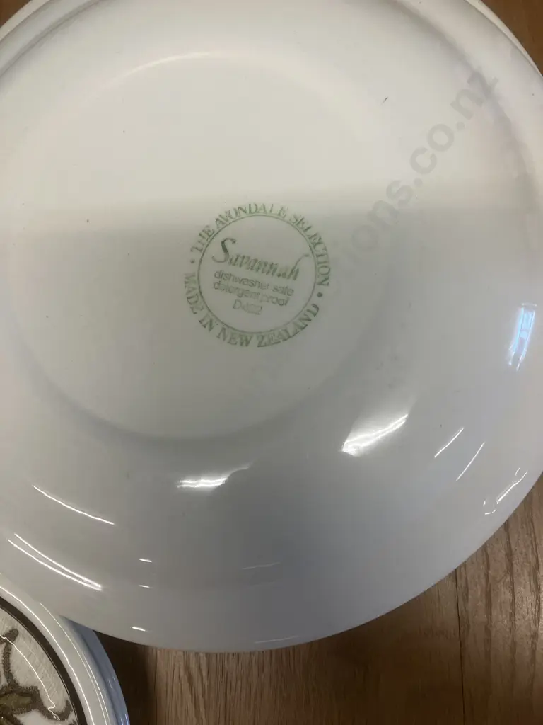 Crown Lynn Savannah D422 Retro 6 x Plates, 6 x Bowls & 3 x Saucers - Green With Brown Outline Image 1++