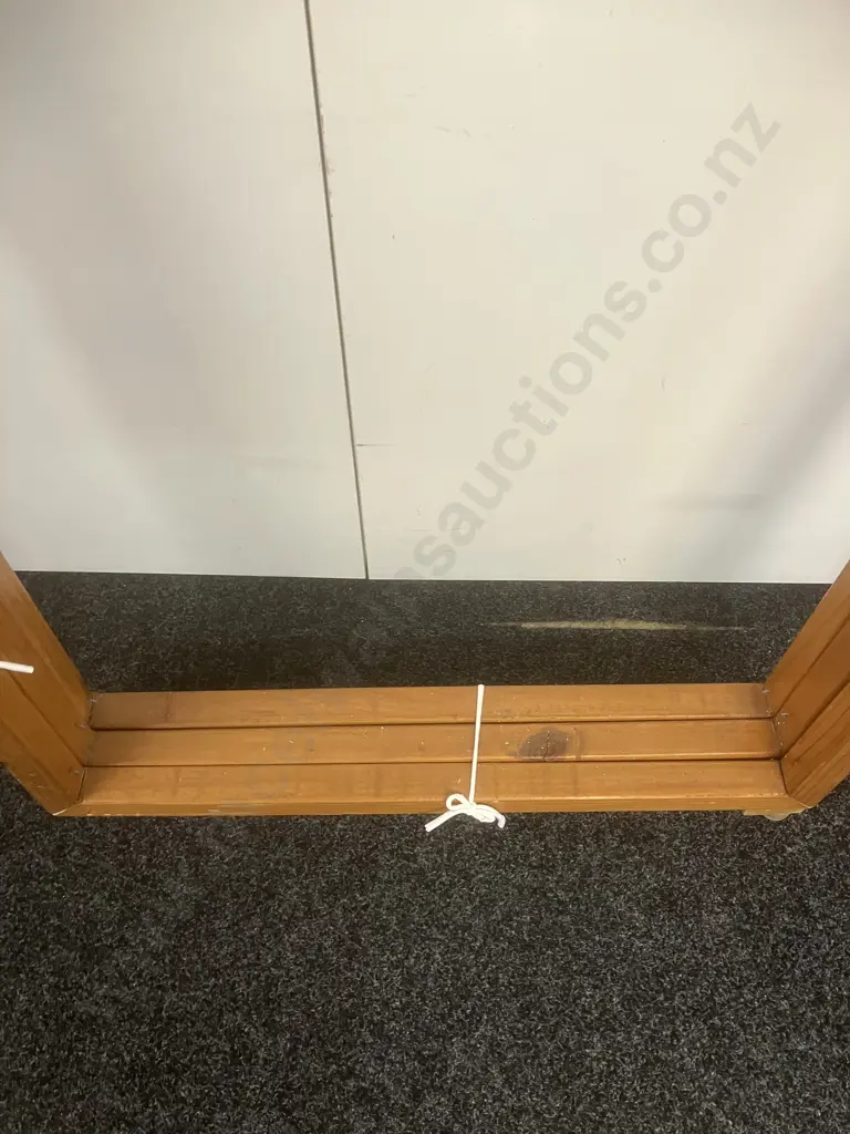 Pine 3 Panel Dividing / Privacy Screen Frame, Mobile. 176.5 x 89cm Image 1++