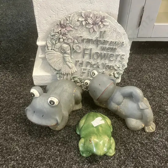"Grandparents Plaque" & Frogs