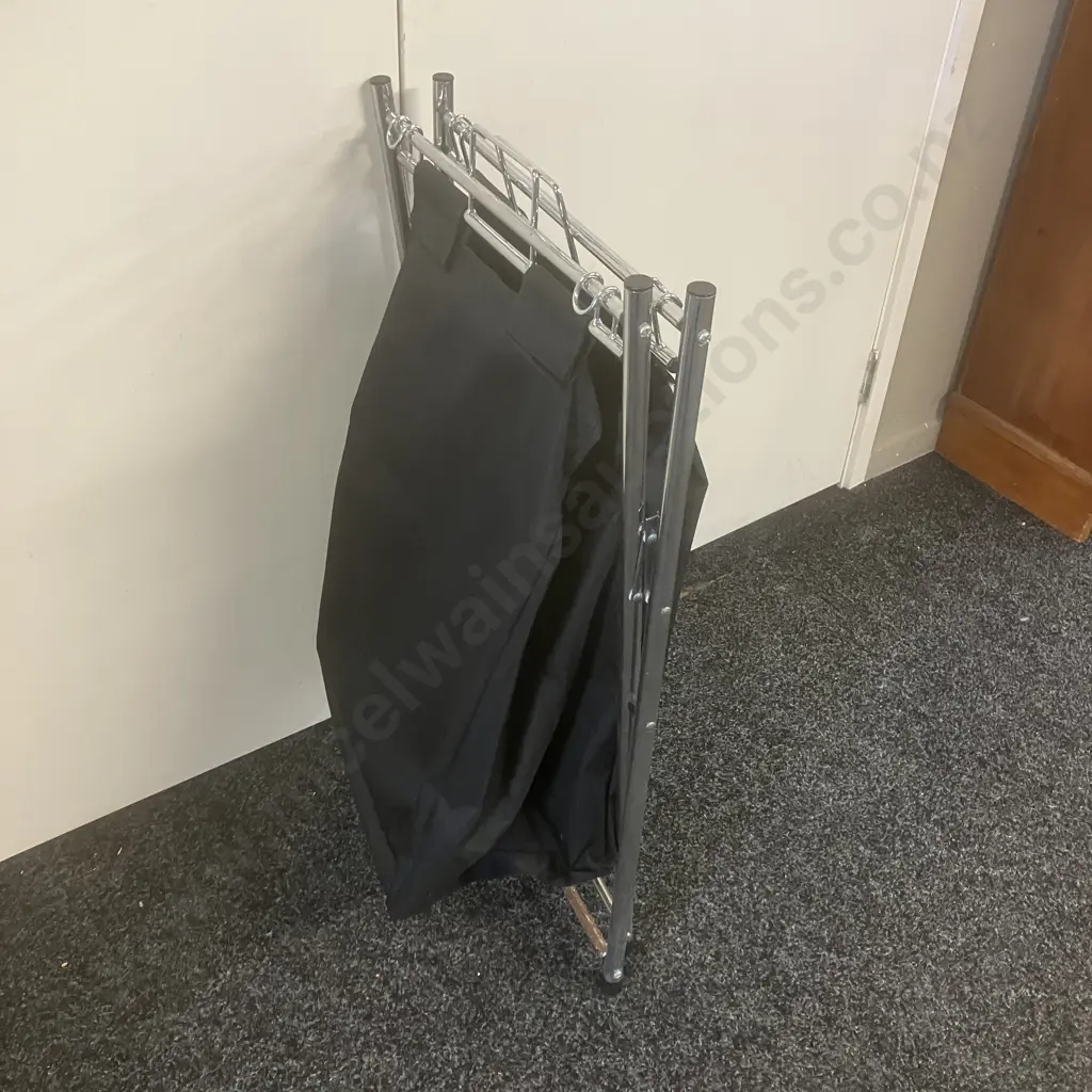 Chrome Folding Laundry Hamper. H72 W40 D46.5cm Image 1++