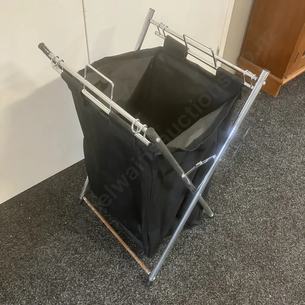 Chrome Folding Laundry Hamper. H72 W40 D46.5cm Image 1++