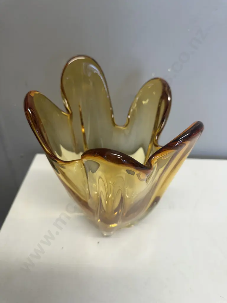 Vintage Amber Glass Handkerchief Vase H22cm. Image 1++