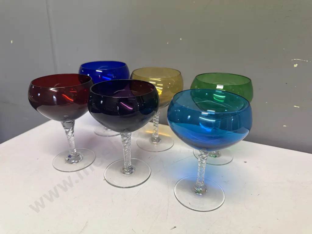 Six Vintage Air Twist Stemmed Wine Glasses Image 1++