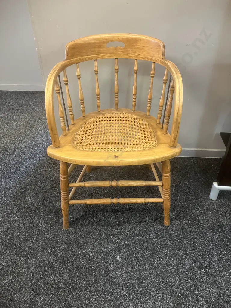 Oak Spindle Back Captains Tub Chair Image 1++