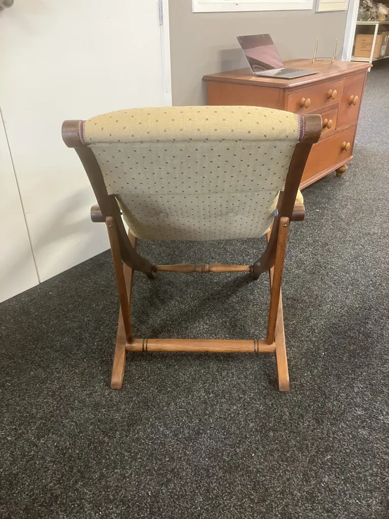 Oak Steamer Chair With Buttoned Fabric Image 1++