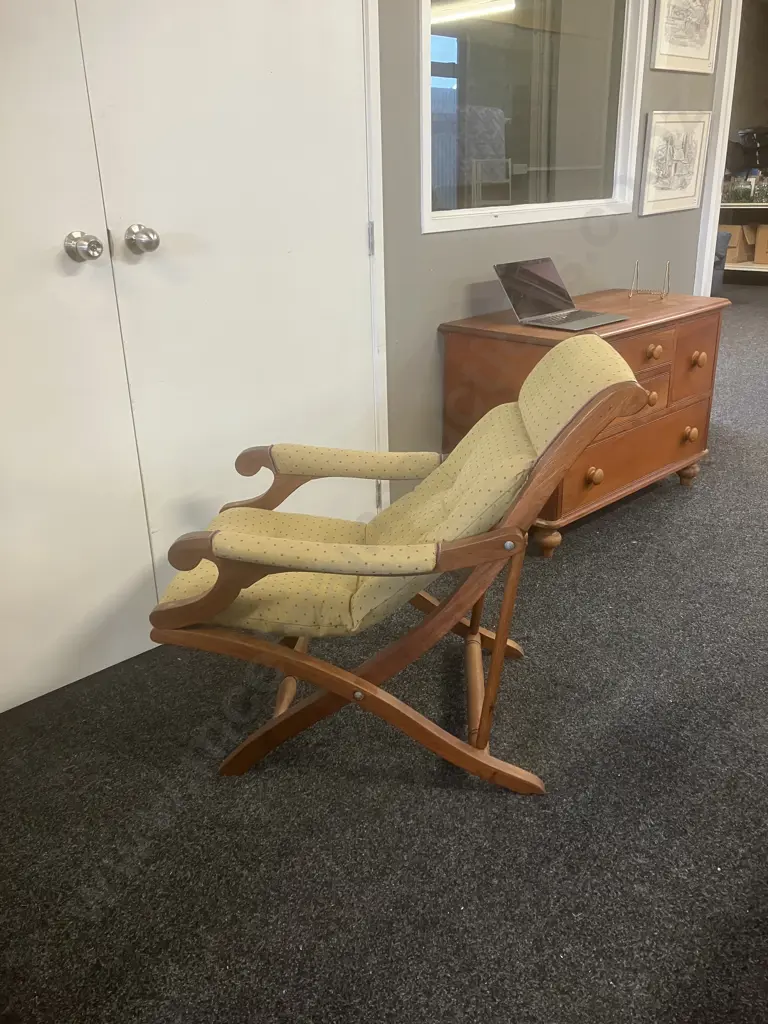 Oak Steamer Chair With Buttoned Fabric Image 1++