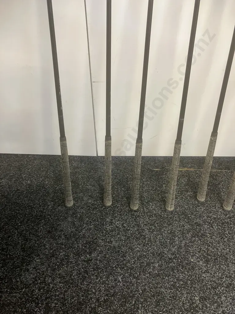 Golf Set - TaylorMade Driver, PowerBilt TPS 6.0 Irons, Ping Anser3 Putter, Titleist Wedge, Sun Mountain Sync Cart Bag Image 1++