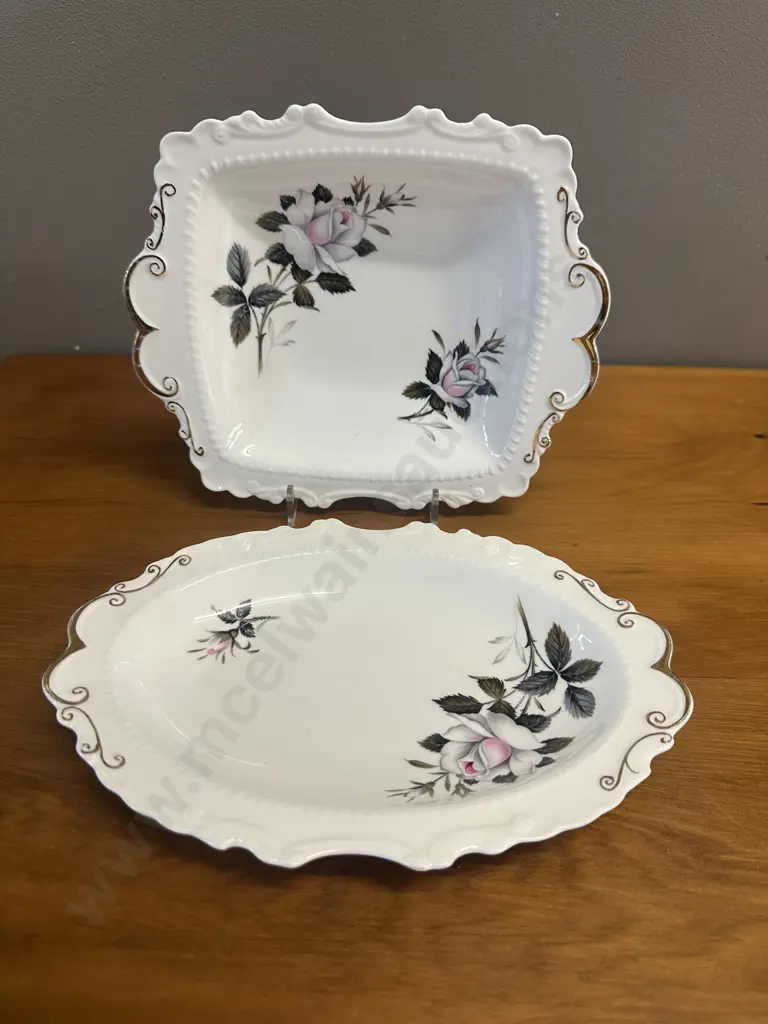 Royal Albert 'Queens Messenger' Square & Oval Dishes Image 1++