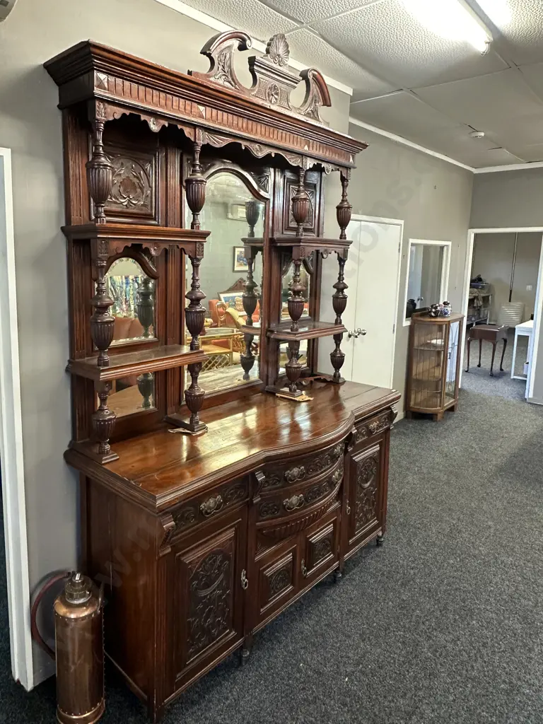 Stunning Victorian Mahogany Mirror Backed Sideboard Image 1++
