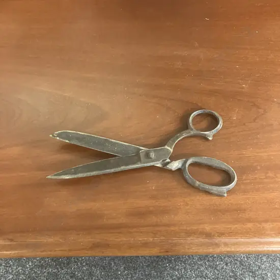 Vintage Tailor Scissors. L23.5cm