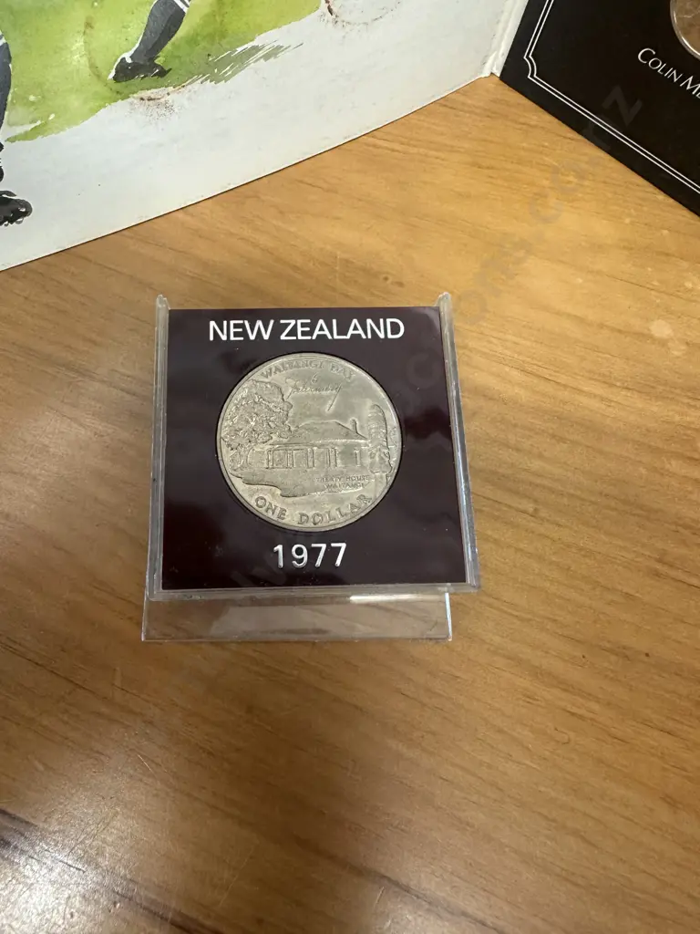 Vintage Medal Collection Of 15 Great All Blacks & 1977 NZ One Dollar Commemorative Coin 'Waitangi Day' Image 1++