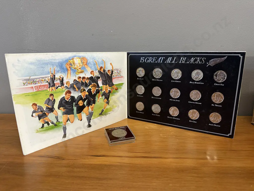Vintage Medal Collection Of 15 Great All Blacks & 1977 NZ One Dollar Commemorative Coin 'Waitangi Day' Image 1++